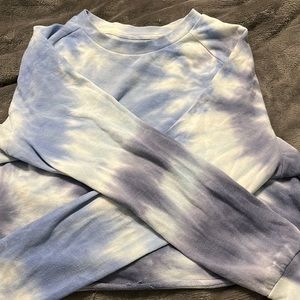 Long Sleeved Cropped Blue Tie Dye Shirt